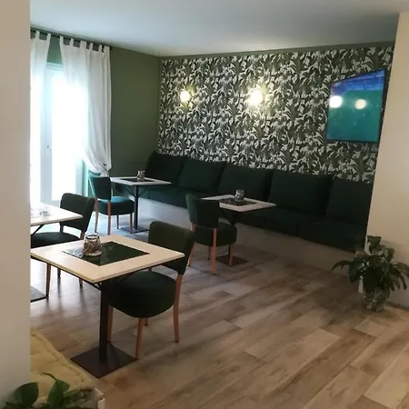 Be Hotel 4*